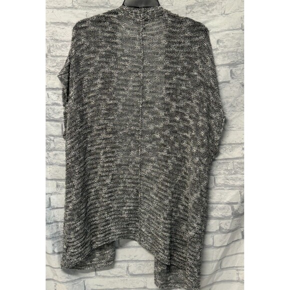 Torrid Womens 2 Black White Cardigan Sleeveless Open Front Lightweight Sweater - Picture 7 of 12